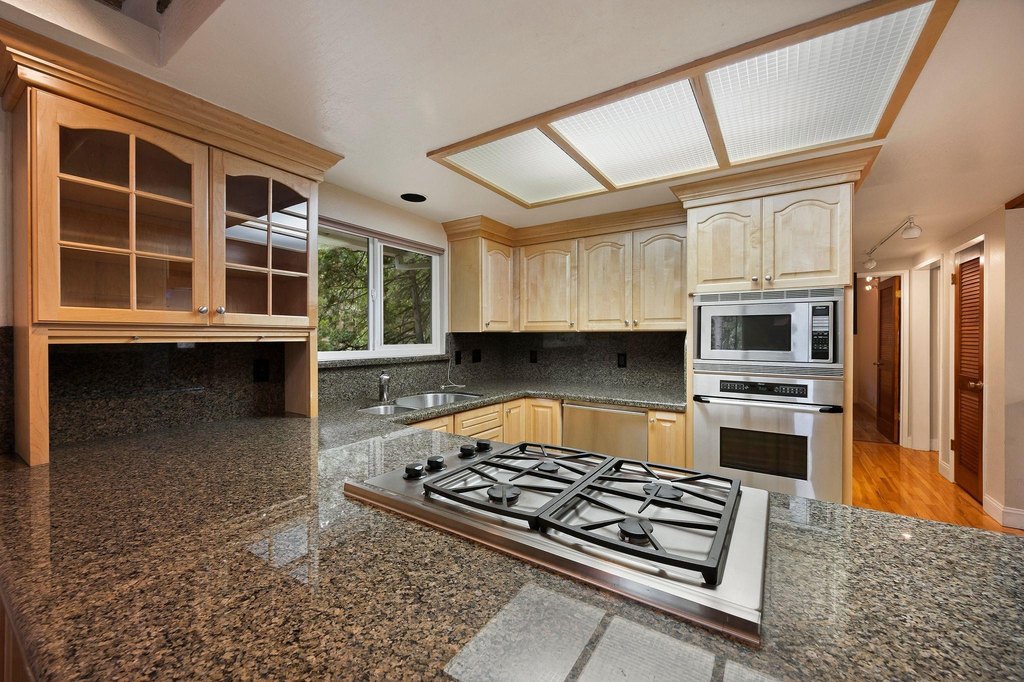 Lake Almanor, California, 96137, United States, 3 Bedrooms Bedrooms, ,2 BathroomsBathrooms,Residential,Forsale,1910297