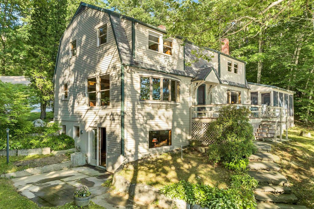 Holderness, New Hampshire, 03245, United States, 4 Bedrooms Bedrooms, ,3 BathroomsBathrooms,Residential,Forsale,1893911