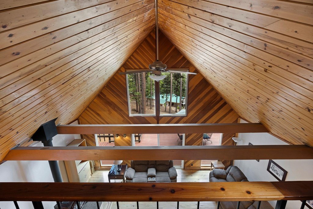 Lake Almanor, California, 96137, United States, 3 Bedrooms Bedrooms, ,2 BathroomsBathrooms,Residential,Forsale,1910297