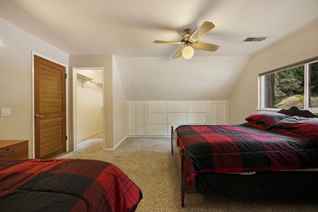 Lake Almanor, California, 96137, United States, 3 Bedrooms Bedrooms, ,2 BathroomsBathrooms,Residential,Forsale,1910297