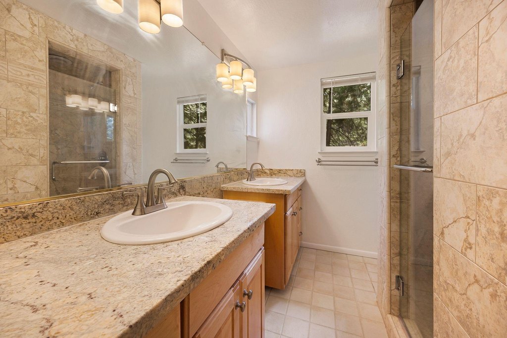Lake Almanor, California, 96137, United States, 3 Bedrooms Bedrooms, ,2 BathroomsBathrooms,Residential,Forsale,1910297