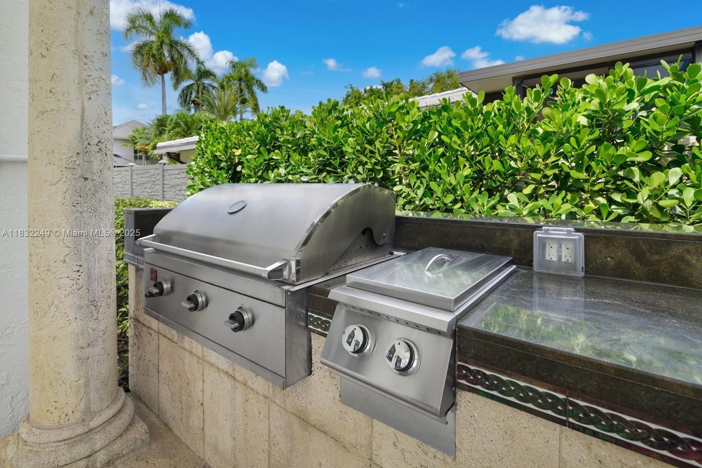 Fort Lauderdale, Florida, 33301, United States, 5 Bedrooms Bedrooms, ,5.5 BathroomsBathrooms,Residential,Forsale,1903979