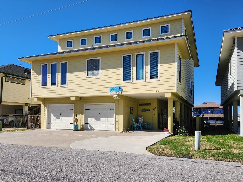 La Marque, Texas, 77568, United States, 4 Bedrooms Bedrooms, ,3.5 BathroomsBathrooms,Residential,Forsale,1909993