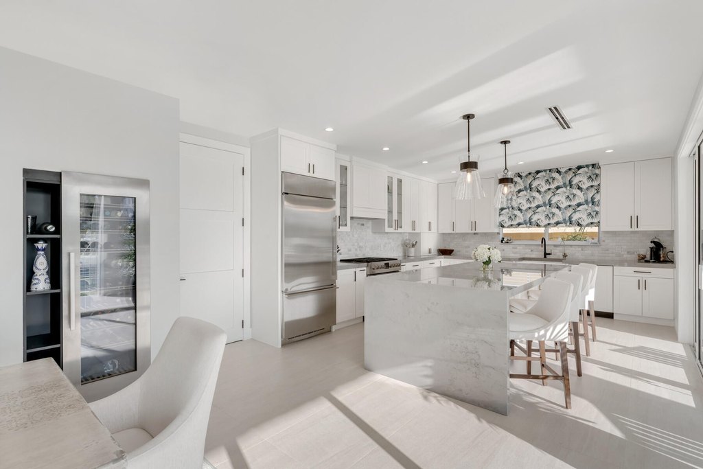 Lower Matecumbe, Florida, 33036, United States, 5 Bedrooms Bedrooms, ,5 BathroomsBathrooms,Residential,Forsale,2011118