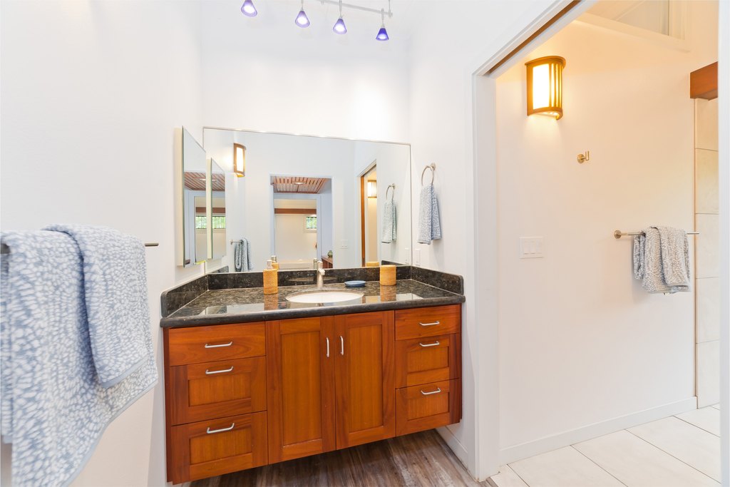 Kailua-Kona, Hawaii, 96740, United States, 4 Bedrooms Bedrooms, ,3 BathroomsBathrooms,Residential,Forsale,1929303