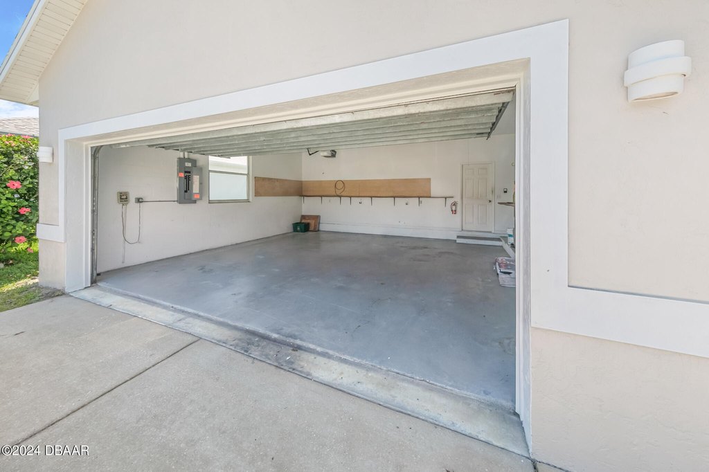 Ponce Inlet, Florida, 32127, United States, 3 Bedrooms Bedrooms, ,2 BathroomsBathrooms,Residential,Forsale,1918885