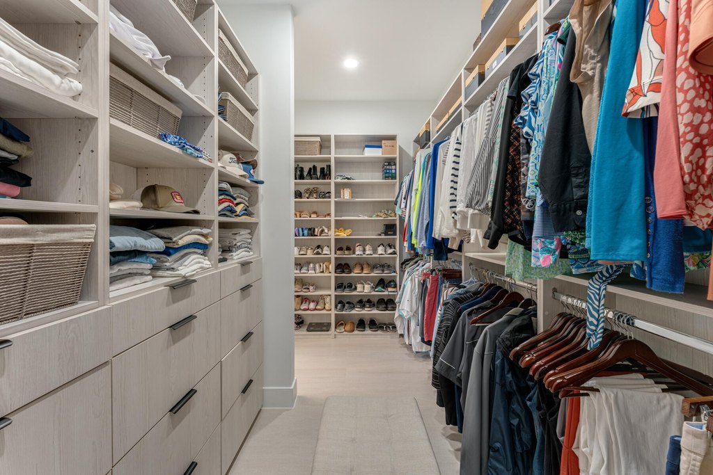 Lower Matecumbe, Florida, 33036, United States, 5 Bedrooms Bedrooms, ,5 BathroomsBathrooms,Residential,Forsale,2011118