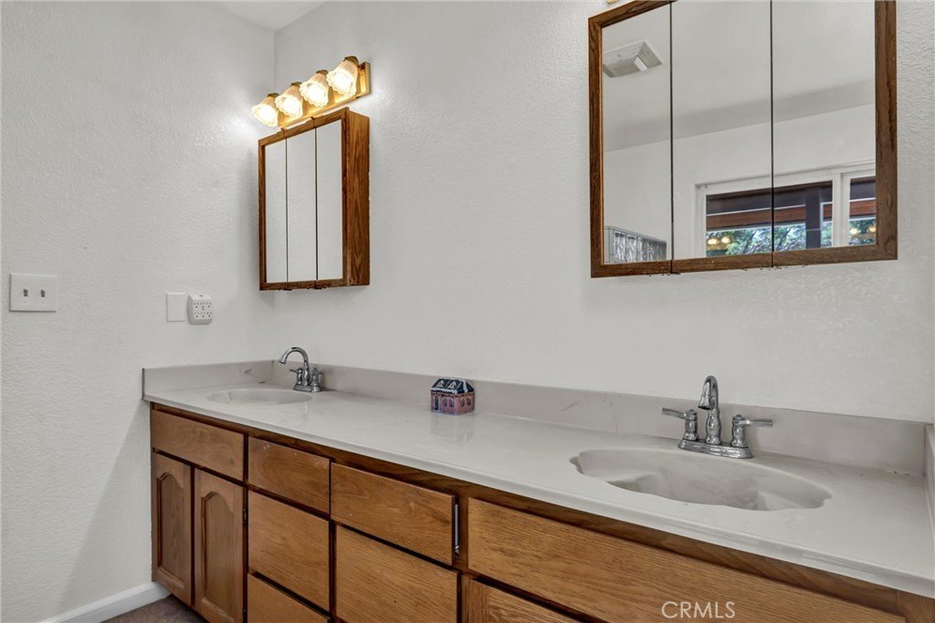 Hidden Valley Lake, California, 95467, United States, 3 Bedrooms Bedrooms, ,2 BathroomsBathrooms,Residential,Forsale,1985917