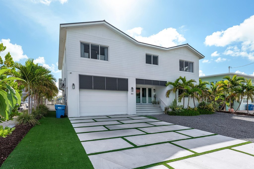 Lower Matecumbe, Florida, 33036, United States, 5 Bedrooms Bedrooms, ,5 BathroomsBathrooms,Residential,Forsale,2011118