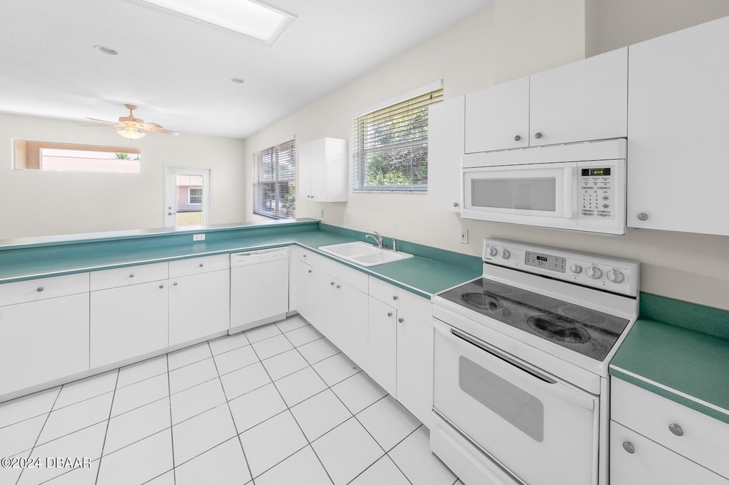 Ponce Inlet, Florida, 32127, United States, 3 Bedrooms Bedrooms, ,2 BathroomsBathrooms,Residential,Forsale,1918885