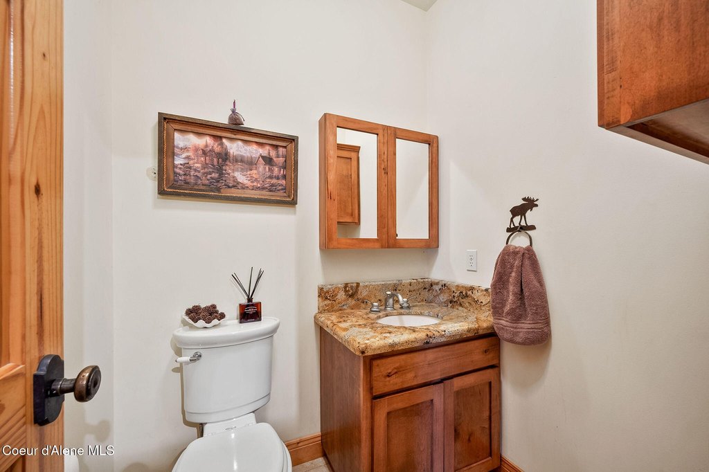 Spirit Lake, Idaho, 83869, United States, 3 Bedrooms Bedrooms, ,3.5 BathroomsBathrooms,Residential,Forsale,1984585