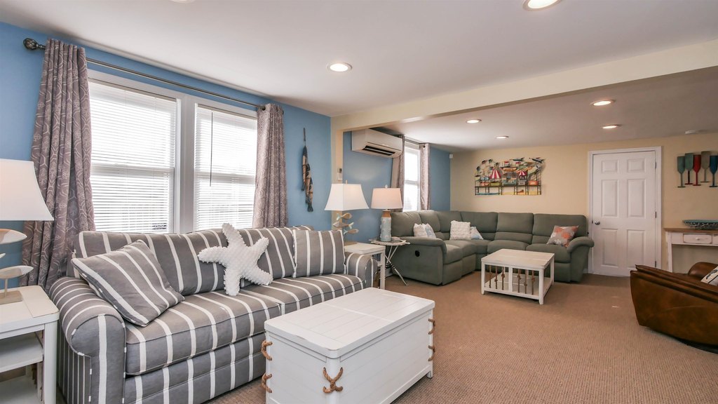 Wildwood, New Jersey, 08260, United States, 3 Bedrooms Bedrooms, ,1.5 BathroomsBathrooms,Residential,Forsale,1994149