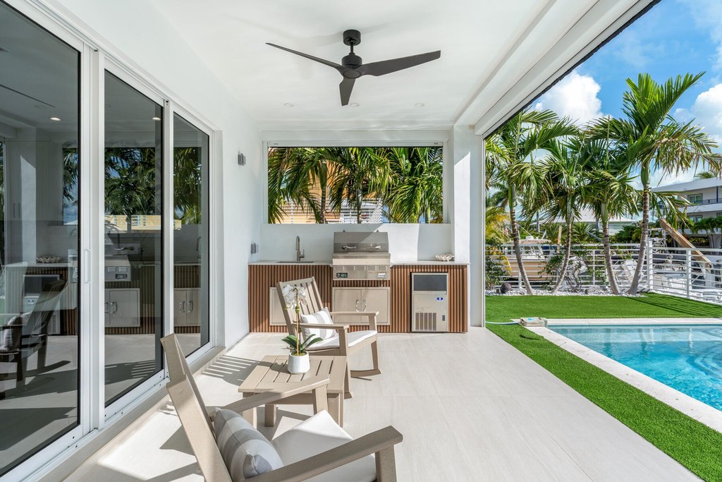 Lower Matecumbe, Florida, 33036, United States, 5 Bedrooms Bedrooms, ,5 BathroomsBathrooms,Residential,Forsale,2011118