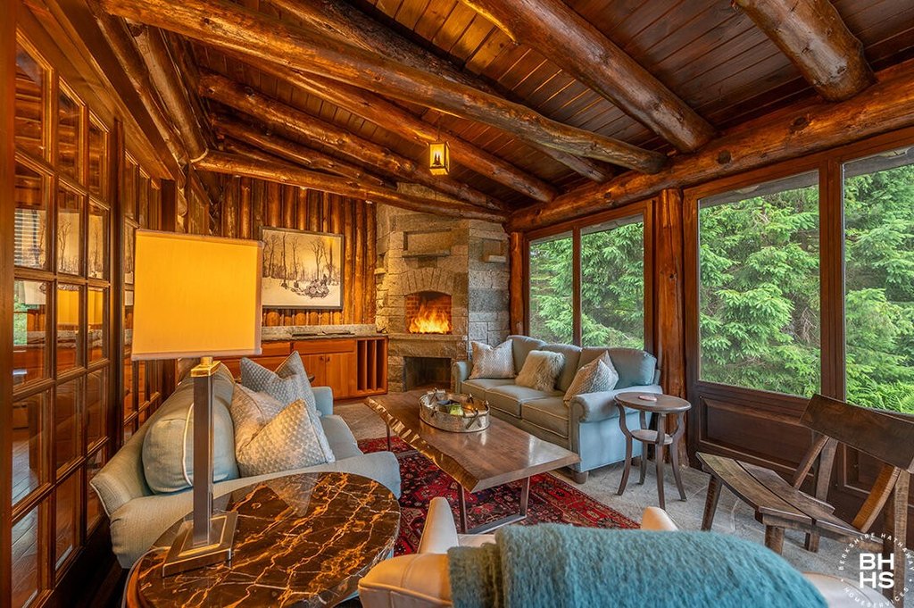 Lake Placid, New York, 12946, United States, 4 Bedrooms Bedrooms, ,3.5 BathroomsBathrooms,Residential,Forsale,1953154