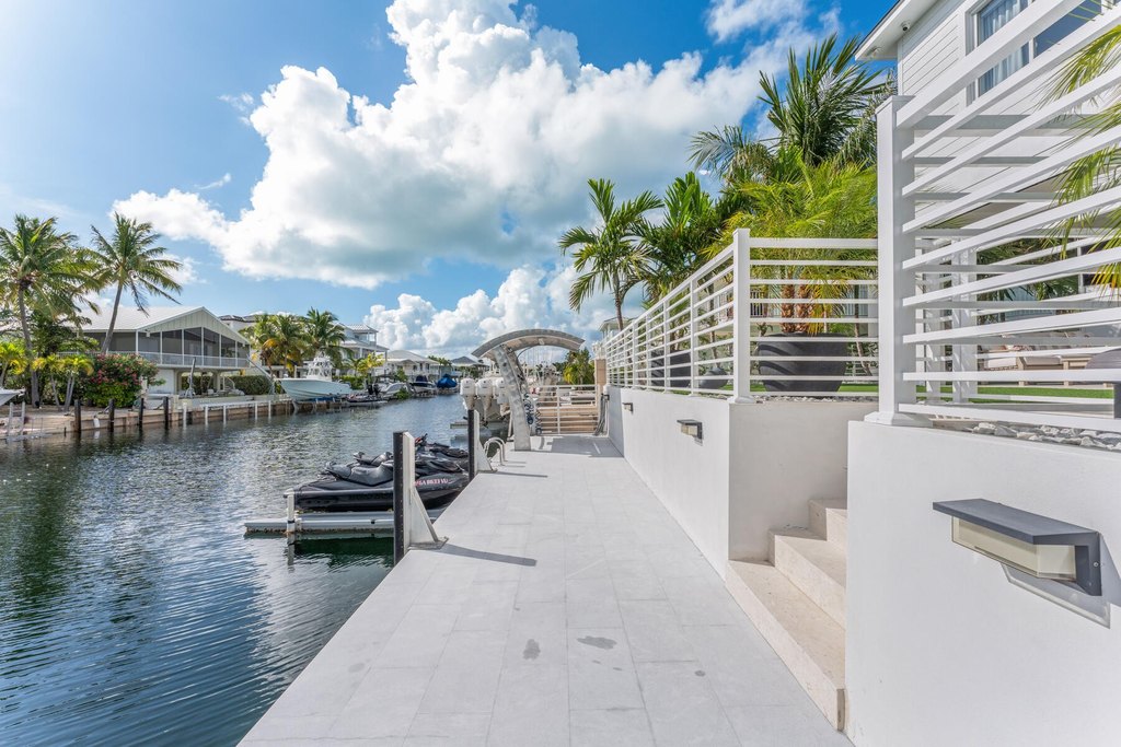 Lower Matecumbe, Florida, 33036, United States, 5 Bedrooms Bedrooms, ,5 BathroomsBathrooms,Residential,Forsale,2011118