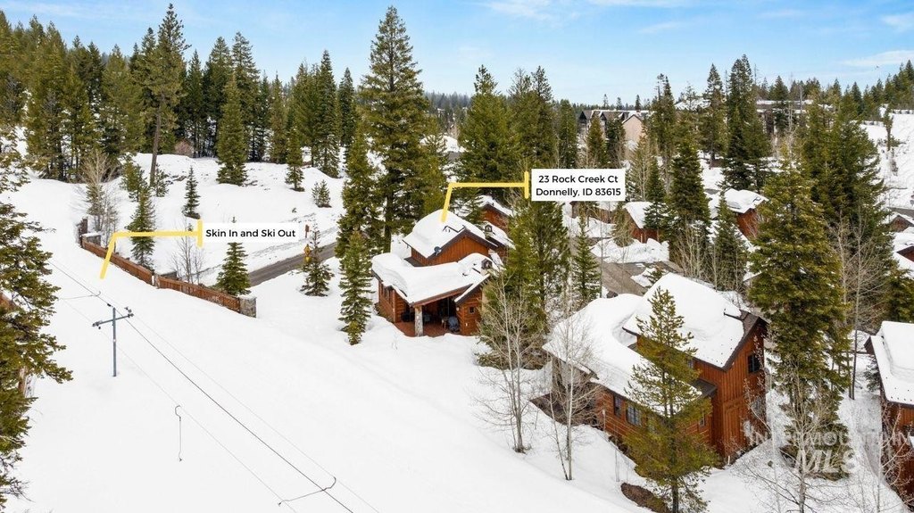 Donnelly, Idaho, 83615, United States, 2 Bedrooms Bedrooms, ,3 BathroomsBathrooms,Residential,Forsale,1889408
