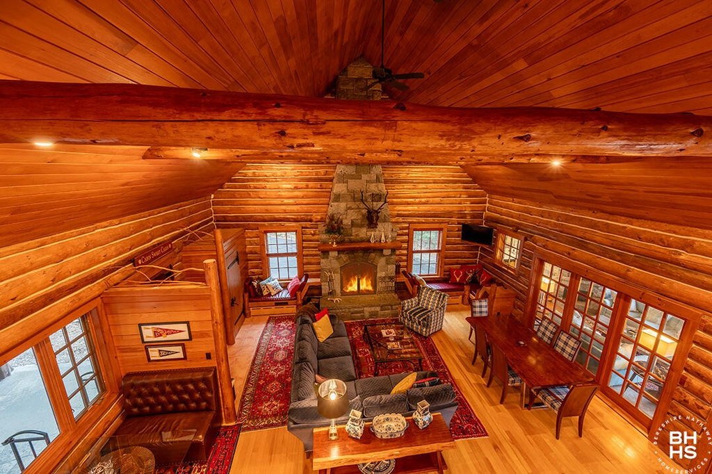 Lake Placid, New York, 12946, United States, 4 Bedrooms Bedrooms, ,3.5 BathroomsBathrooms,Residential,Forsale,1953154