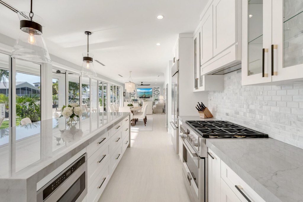 Lower Matecumbe, Florida, 33036, United States, 5 Bedrooms Bedrooms, ,5 BathroomsBathrooms,Residential,Forsale,2011118