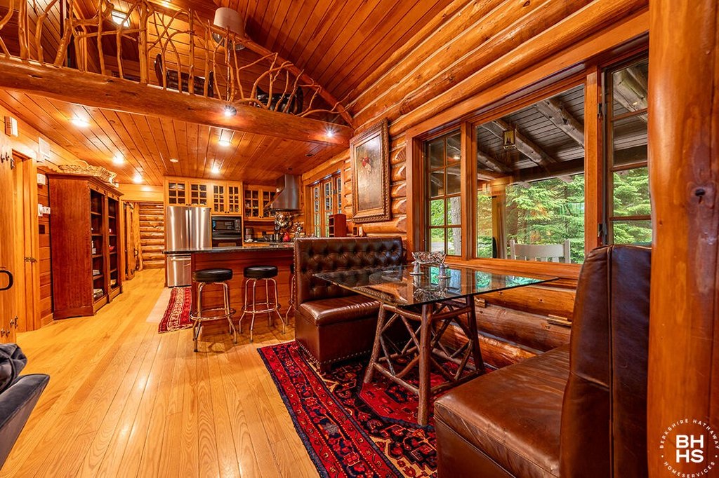 Lake Placid, New York, 12946, United States, 4 Bedrooms Bedrooms, ,3.5 BathroomsBathrooms,Residential,Forsale,1953154