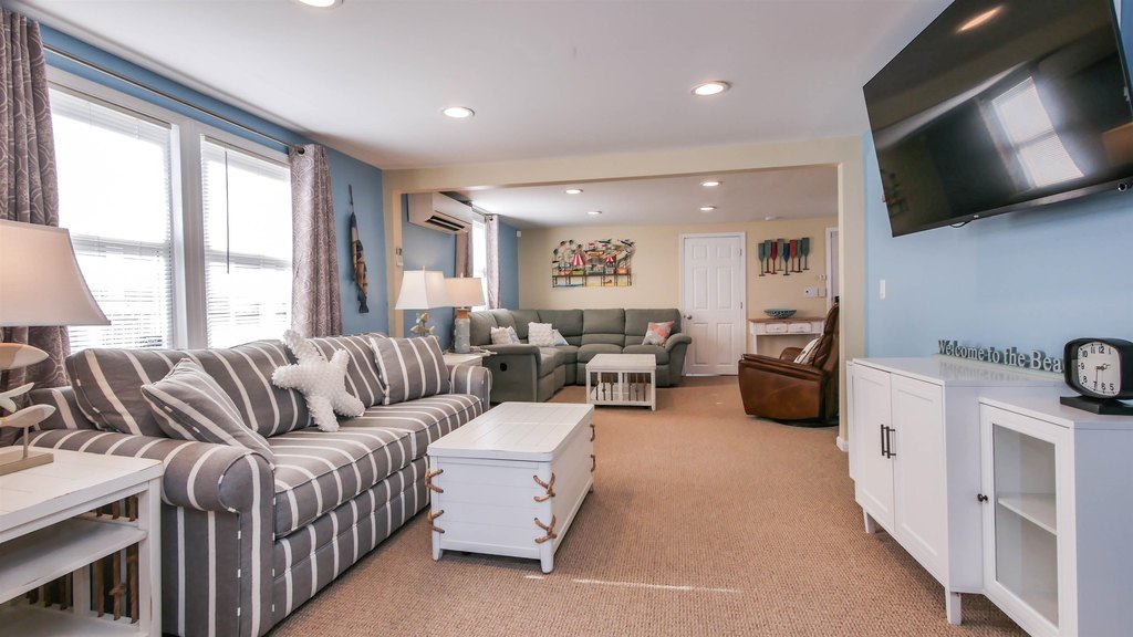 Wildwood, New Jersey, 08260, United States, 3 Bedrooms Bedrooms, ,1.5 BathroomsBathrooms,Residential,Forsale,1994149