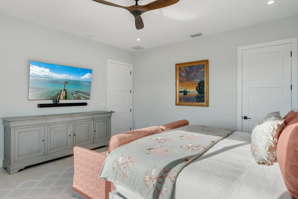 Lower Matecumbe, Florida, 33036, United States, 5 Bedrooms Bedrooms, ,5 BathroomsBathrooms,Residential,Forsale,2011118