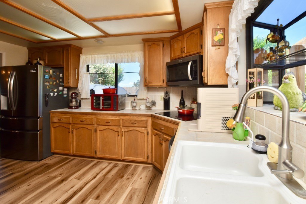 Paso Robles, California, 93446, United States, 4 Bedrooms Bedrooms, ,3.5 BathroomsBathrooms,Residential,Forsale,2004071