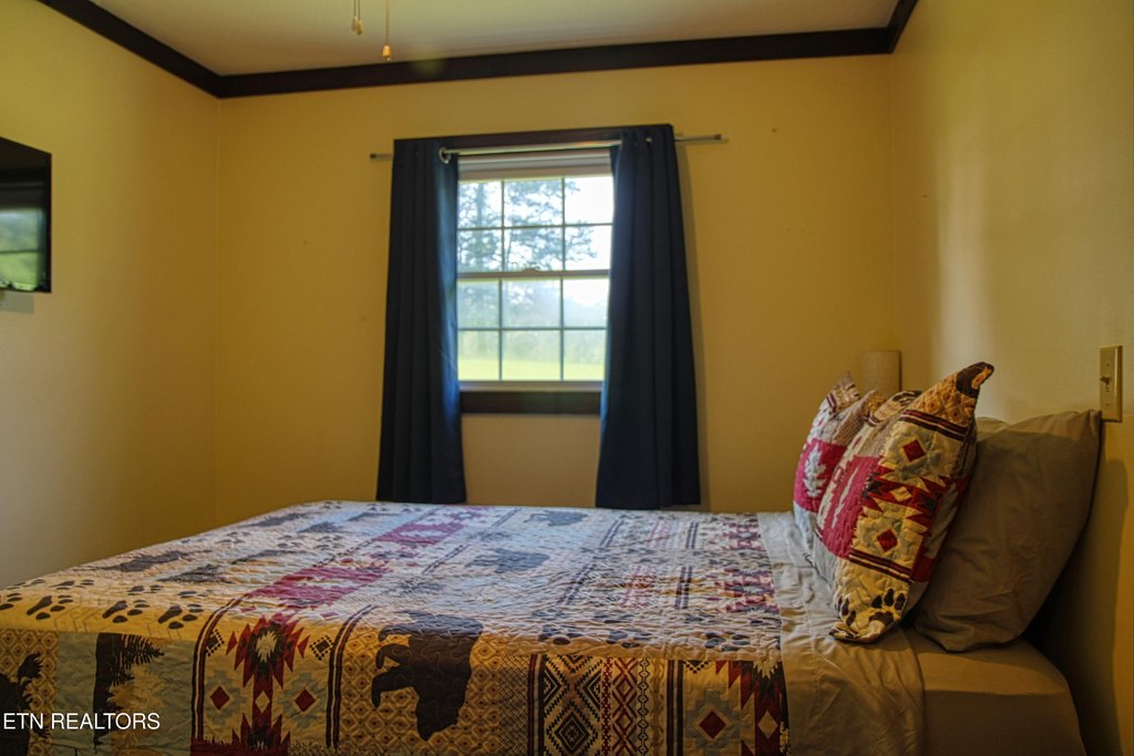 Jamestown, Tennessee, 38556, United States, 12 Bedrooms Bedrooms, ,11.5 BathroomsBathrooms,Residential,Forsale,1905421