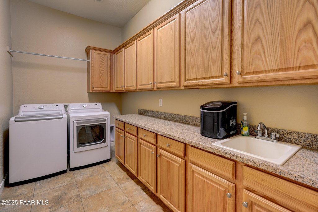 Prescott Valley, Arizona, 86315, United States, 3 Bedrooms Bedrooms, ,2.5 BathroomsBathrooms,Residential,Forsale,1903145