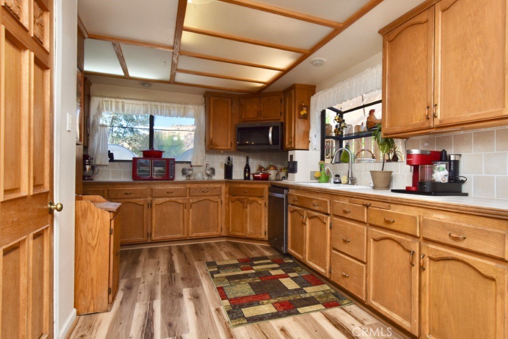 Paso Robles, California, 93446, United States, 4 Bedrooms Bedrooms, ,3.5 BathroomsBathrooms,Residential,Forsale,2004071