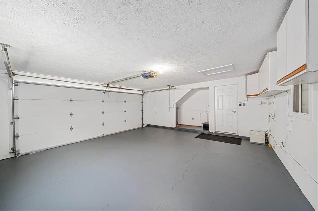 Makawao, Hawaii, 96768, United States, 4 Bedrooms Bedrooms, ,2.5 BathroomsBathrooms,Residential,Forsale,2004554