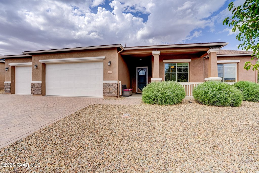 Prescott Valley, Arizona, 86315, United States, 3 Bedrooms Bedrooms, ,2.5 BathroomsBathrooms,Residential,Forsale,1903145