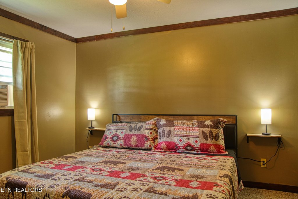 Jamestown, Tennessee, 38556, United States, 12 Bedrooms Bedrooms, ,11.5 BathroomsBathrooms,Residential,Forsale,1905421