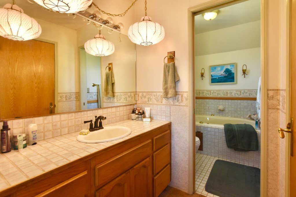 Paso Robles, California, 93446, United States, 4 Bedrooms Bedrooms, ,3.5 BathroomsBathrooms,Residential,Forsale,2004071