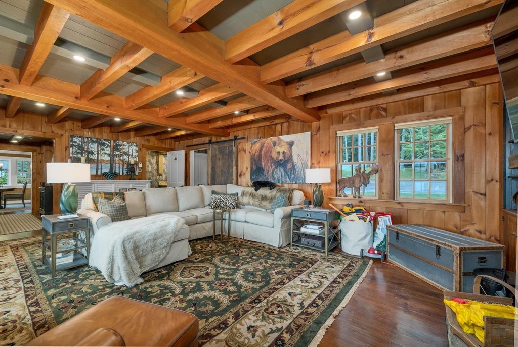Meredith, New Hampshire, 03253, United States, 7 Bedrooms Bedrooms, ,5.5 BathroomsBathrooms,Residential,Forsale,1893888