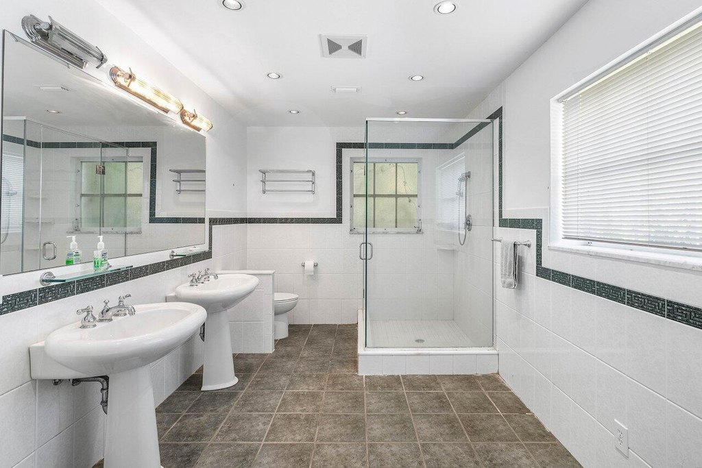 North Palm Beach, Florida, 33408, United States, 3 Bedrooms Bedrooms, ,3 BathroomsBathrooms,Residential,Forsale,1952148