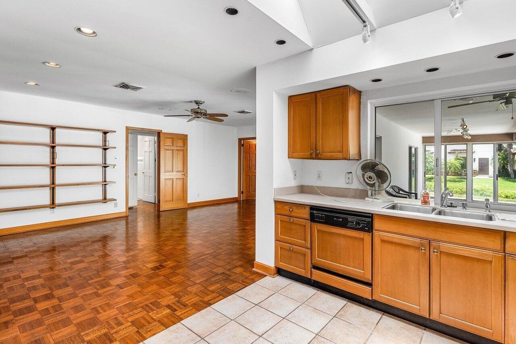 North Palm Beach, Florida, 33408, United States, 3 Bedrooms Bedrooms, ,3 BathroomsBathrooms,Residential,Forsale,1952148