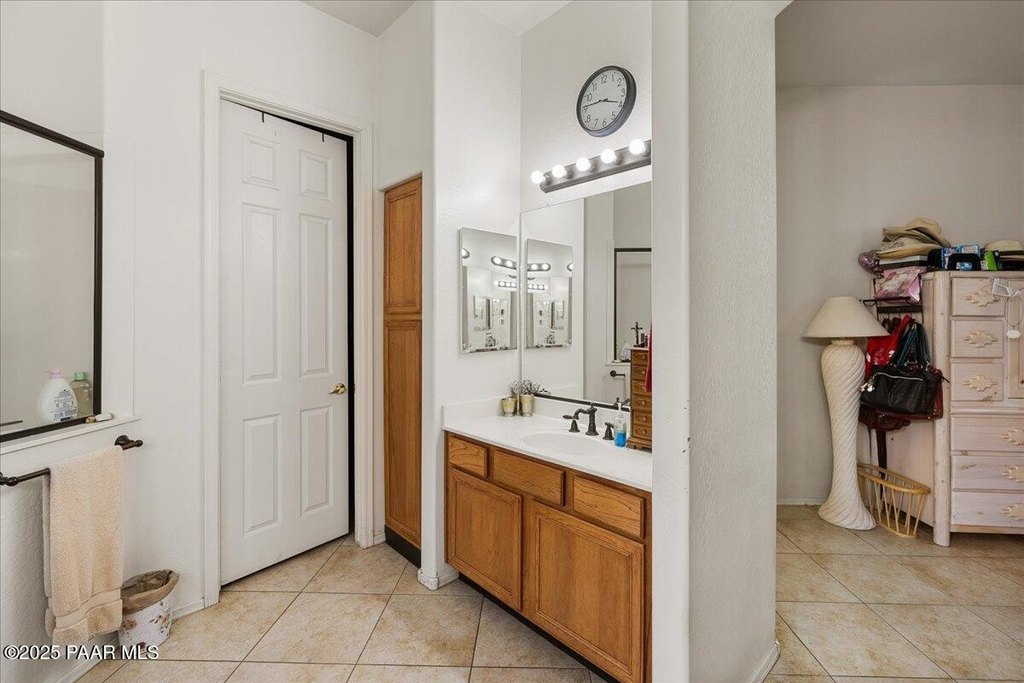 Prescott Valley, Arizona, 86314, United States, 4 Bedrooms Bedrooms, ,2 BathroomsBathrooms,Residential,Forsale,1903164