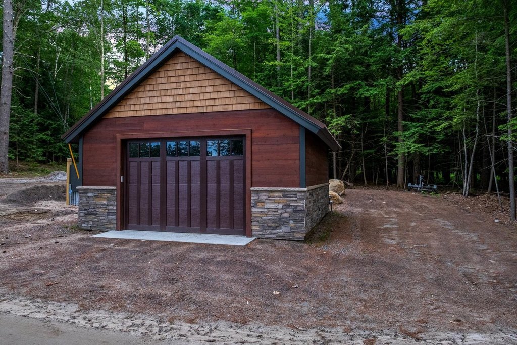 Meredith, New Hampshire, 03253, United States, 7 Bedrooms Bedrooms, ,5.5 BathroomsBathrooms,Residential,Forsale,1893888