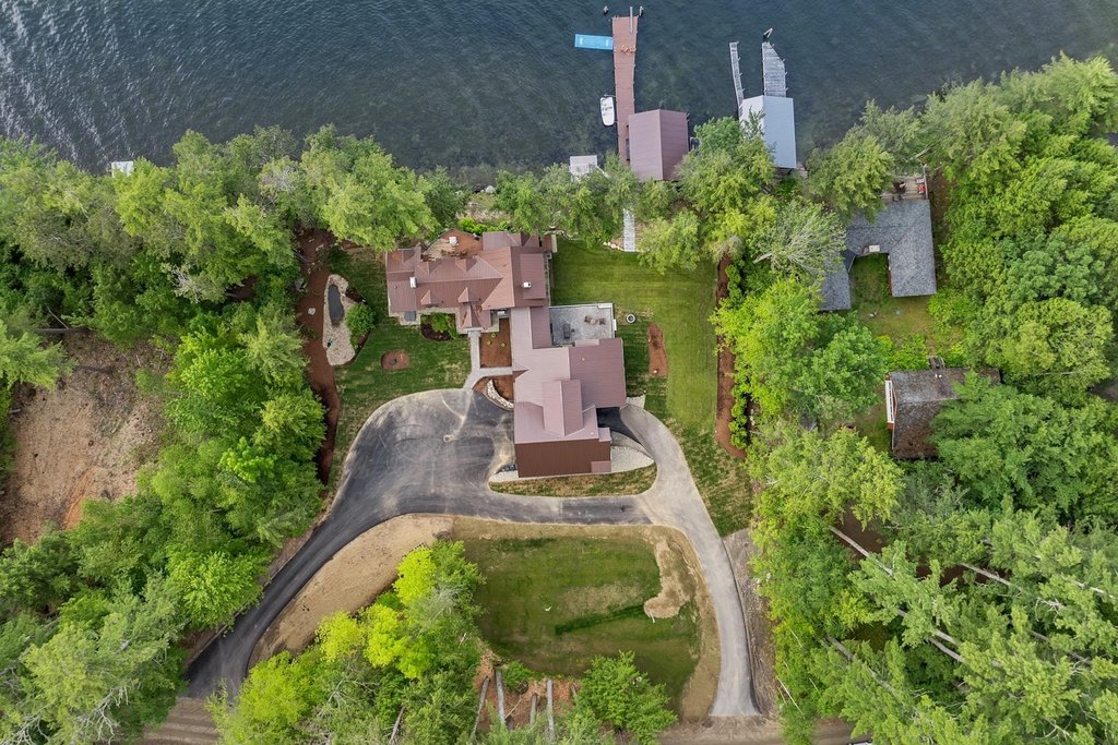 Meredith, New Hampshire, 03253, United States, 7 Bedrooms Bedrooms, ,5.5 BathroomsBathrooms,Residential,Forsale,1893888
