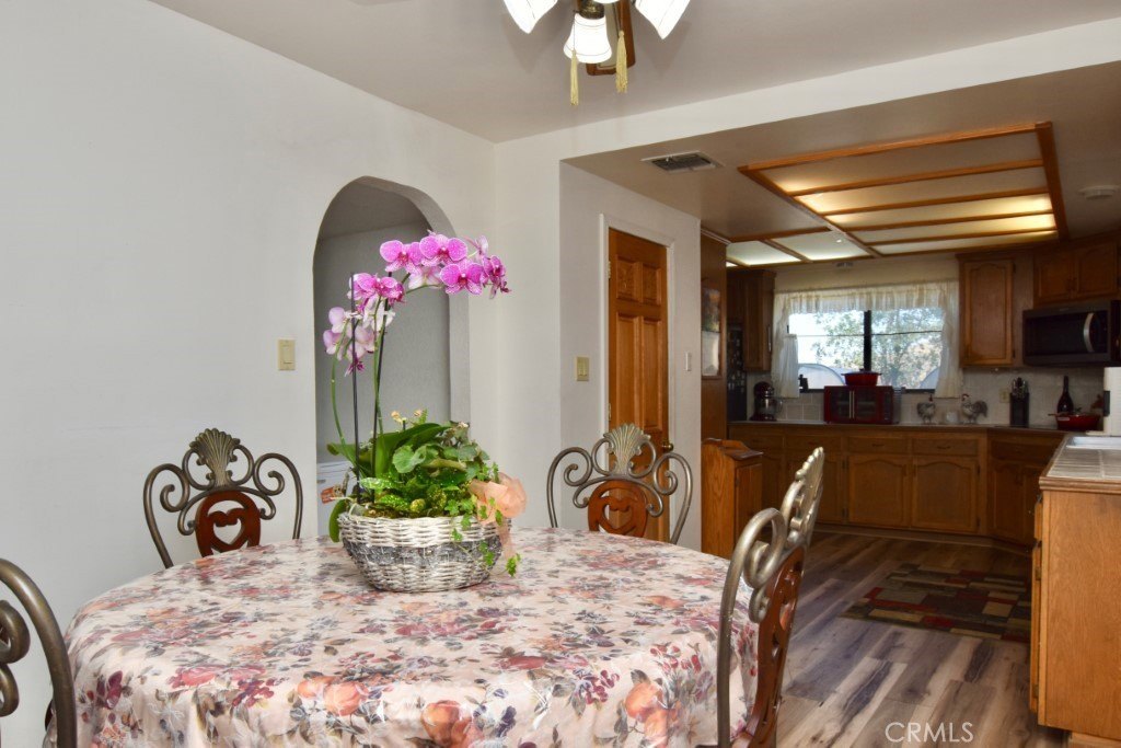 Paso Robles, California, 93446, United States, 4 Bedrooms Bedrooms, ,3.5 BathroomsBathrooms,Residential,Forsale,2004071