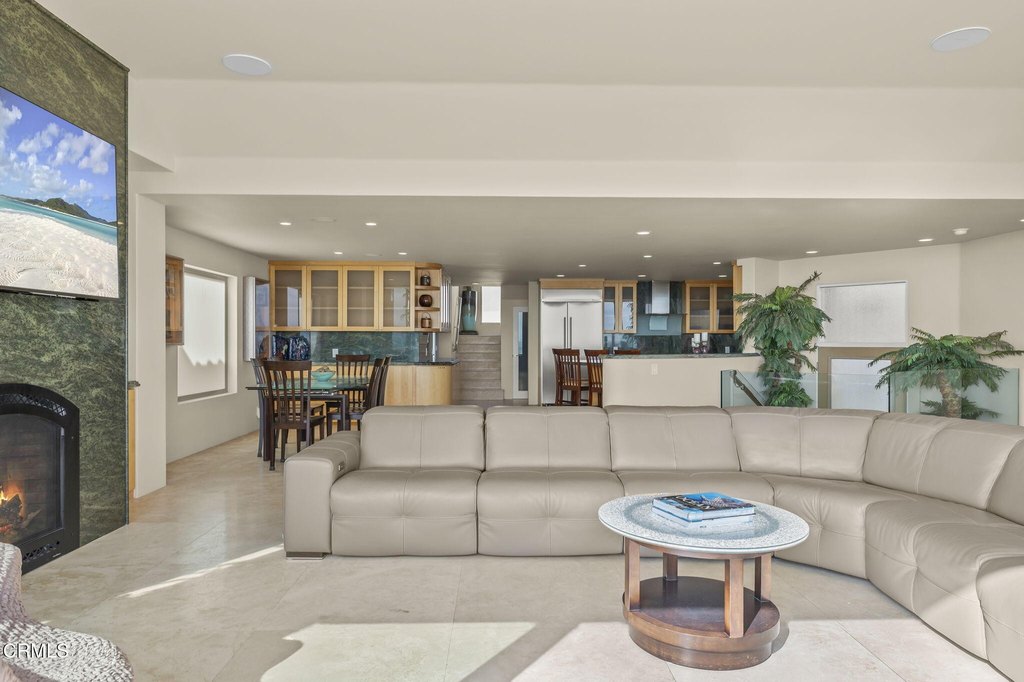 Oxnard, California, 93035, United States, 4 Bedrooms Bedrooms, ,3 BathroomsBathrooms,Residential,Forsale,1909540