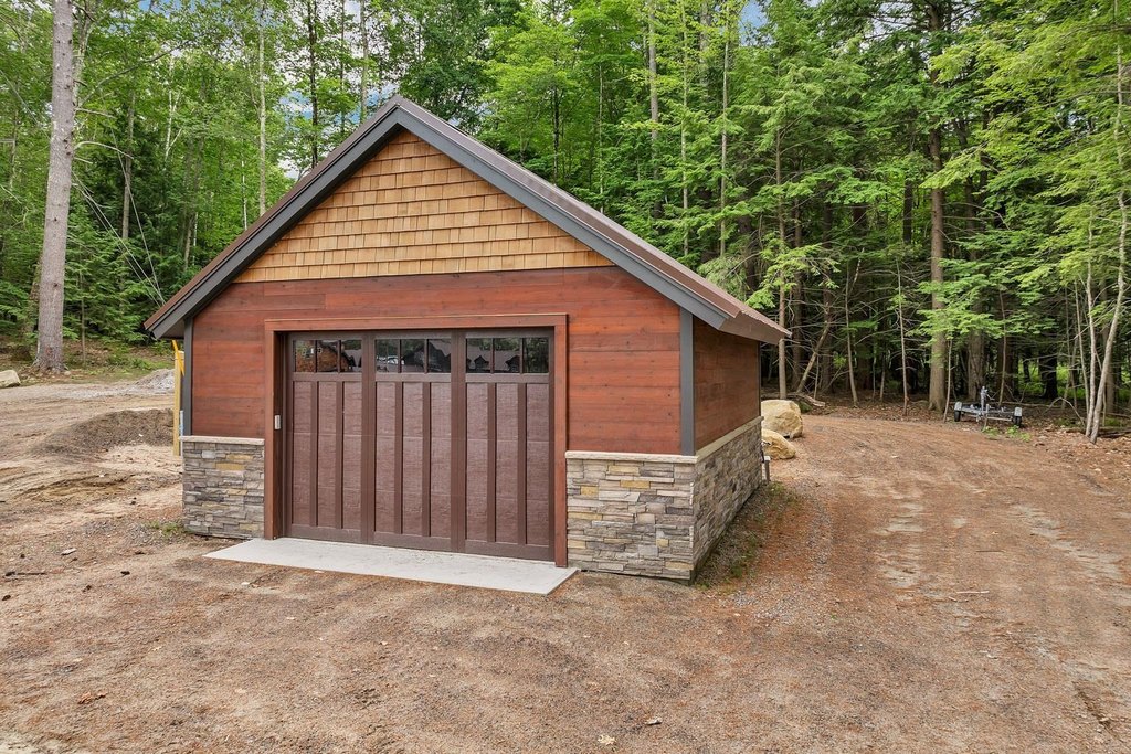 Meredith, New Hampshire, 03253, United States, 7 Bedrooms Bedrooms, ,5.5 BathroomsBathrooms,Residential,Forsale,1893888