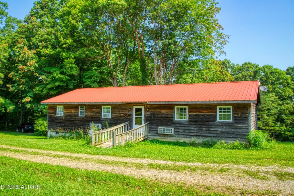 Jamestown, Tennessee, 38556, United States, 12 Bedrooms Bedrooms, ,11.5 BathroomsBathrooms,Residential,Forsale,1905421