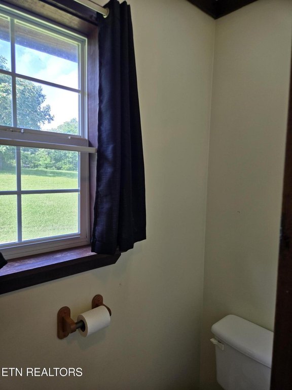 Jamestown, Tennessee, 38556, United States, 12 Bedrooms Bedrooms, ,11.5 BathroomsBathrooms,Residential,Forsale,1905421