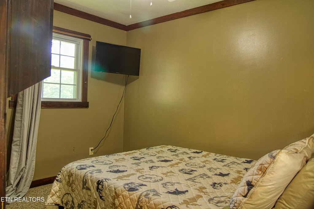 Jamestown, Tennessee, 38556, United States, 12 Bedrooms Bedrooms, ,11.5 BathroomsBathrooms,Residential,Forsale,1905421