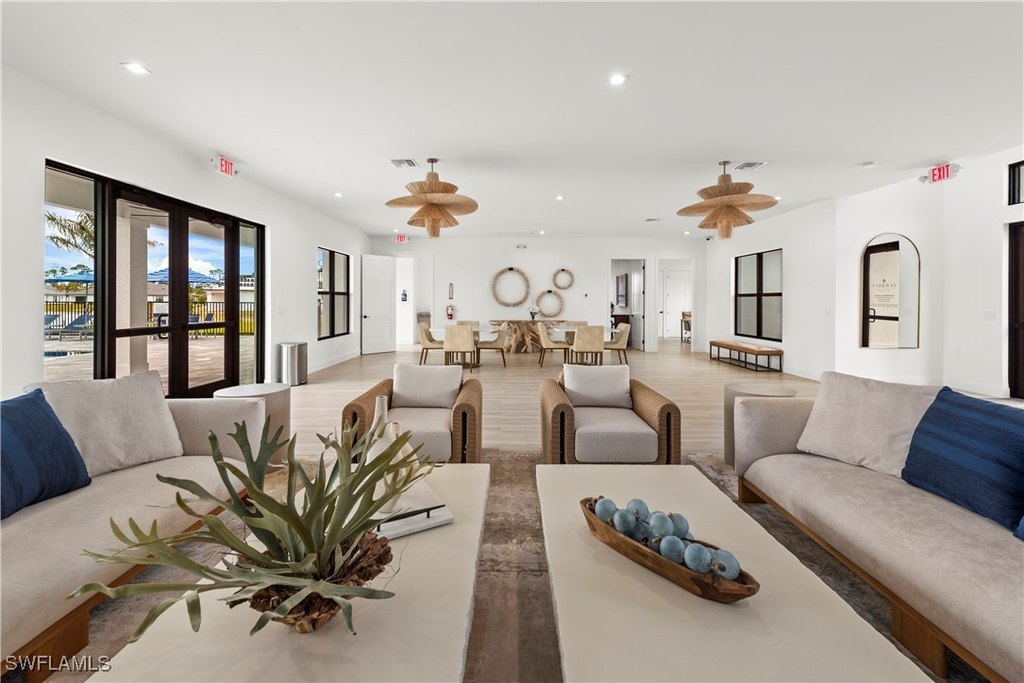 Fort Myers, Florida, 33913, United States, 3 Bedrooms Bedrooms, ,3.5 BathroomsBathrooms,Residential,Forsale,1936214
