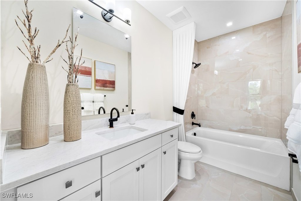 Fort Myers, Florida, 33913, United States, 3 Bedrooms Bedrooms, ,3.5 BathroomsBathrooms,Residential,Forsale,1936214