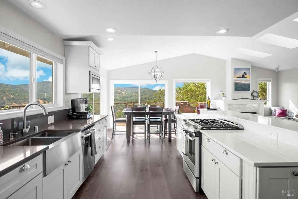 Napa, California, 94558, United States, 4 Bedrooms Bedrooms, ,2.5 BathroomsBathrooms,Residential,Forsale,1953125