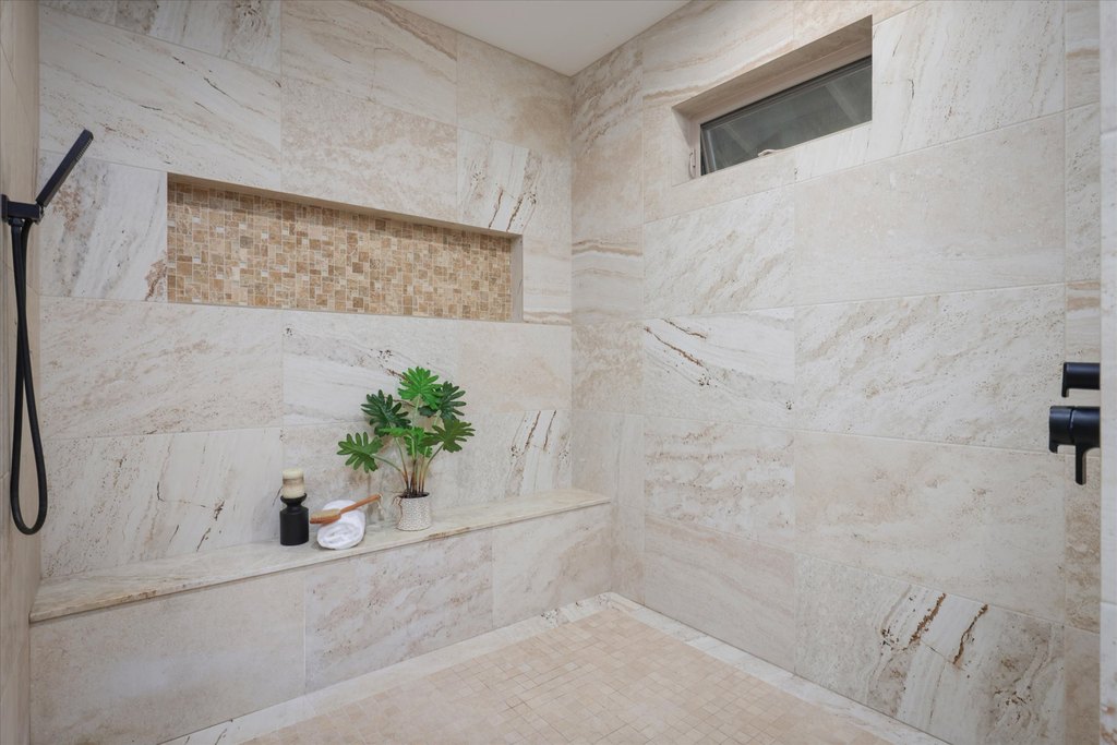 Holualoa, Hawaii, 96725, United States, 7 Bedrooms Bedrooms, ,6 BathroomsBathrooms,Residential,Forsale,1886659