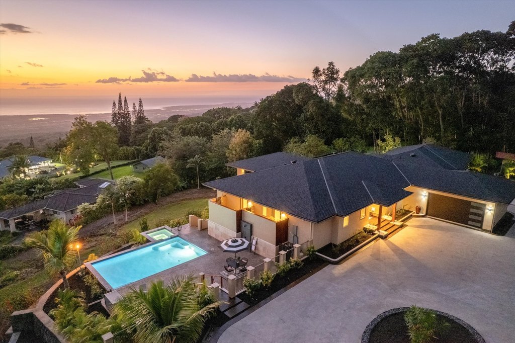 Holualoa, Hawaii, 96725, United States, 7 Bedrooms Bedrooms, ,6 BathroomsBathrooms,Residential,Forsale,1886659
